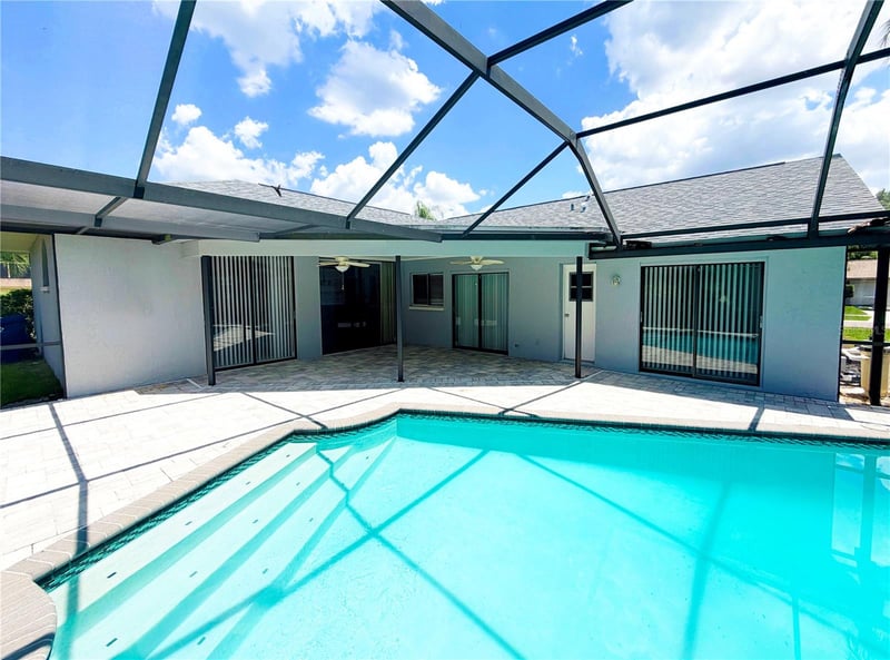 588 Hollowtree Pl, Tarpon Springs, FL 34688