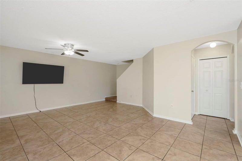 7361 Bank Dr, Tampa, FL 33617
