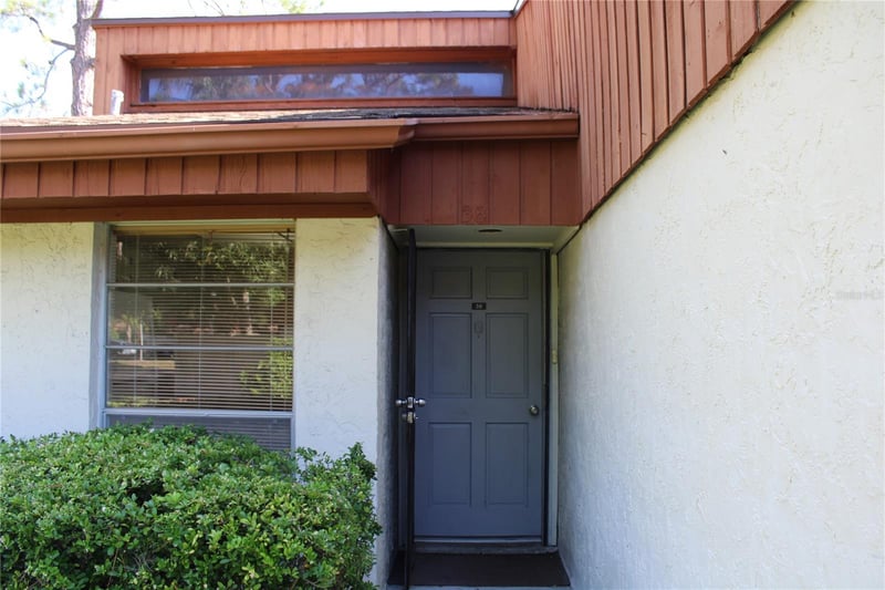 2054 Sunset Point Rd #38, Clearwater, FL 33765