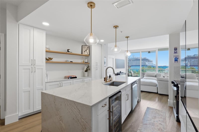 912 Channelside Dr #2503, Tampa, FL 33602