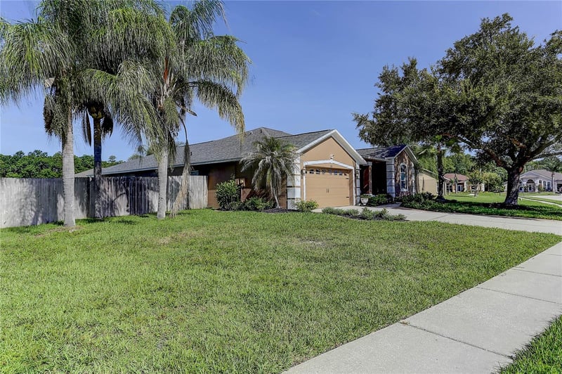3815 Red Bluff Ct, Wesley Chapel, FL 33543