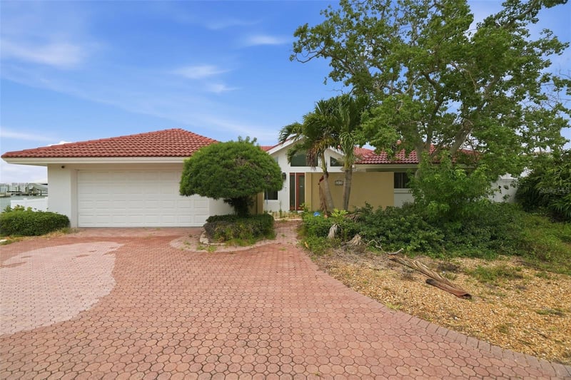 5810 Bahama Way, St Pete Beach, FL 33706