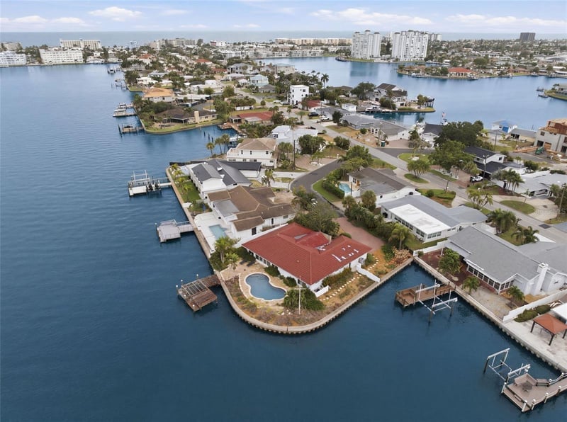 5810 Bahama Way, St Pete Beach, FL 33706