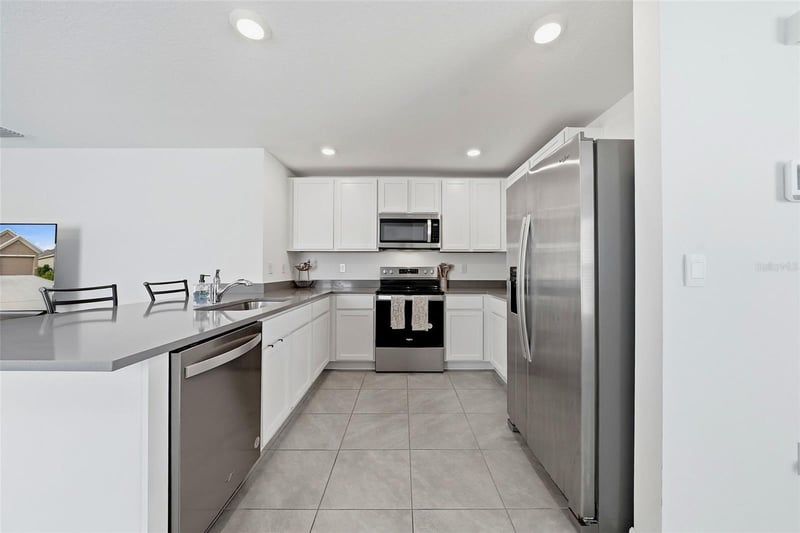 37396 Sharks Eye Ln, Zephyrhills, FL 33541