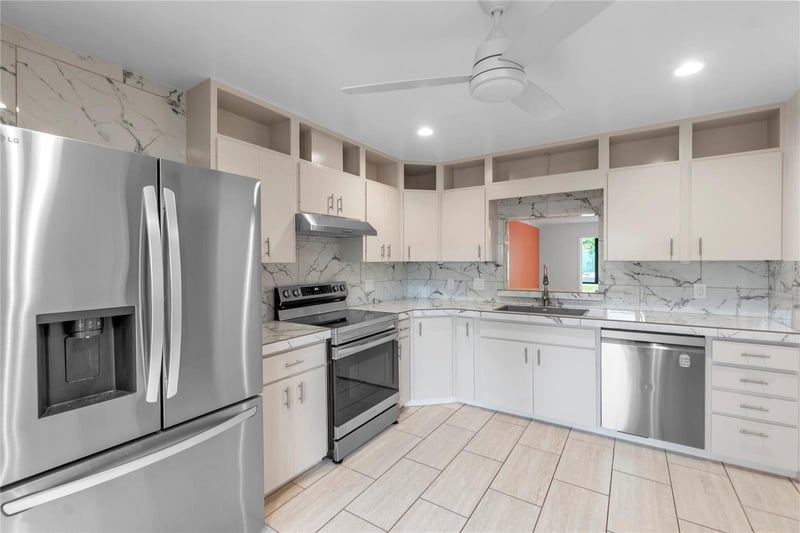 511 Lakeside Dr #511, Bradenton, FL 34210