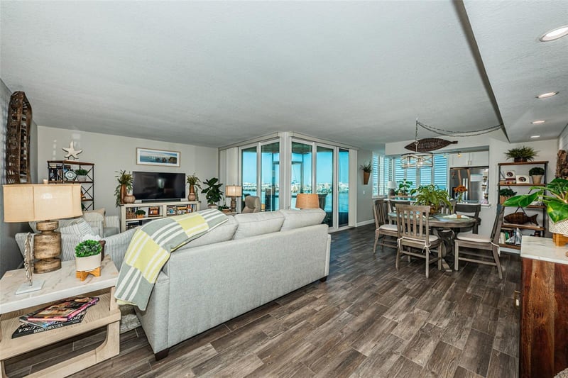5825 Puerta Del Sol Blvd #166, St Petersburg, FL 33715