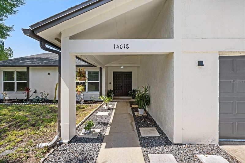 14018 Cascade Ln, Tampa, FL 33618