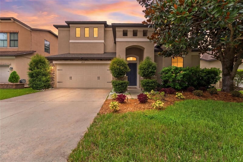 2515 Cross More St, Valrico, FL 33594