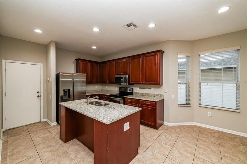 2026 Heartland Cir, Valrico, FL 33594