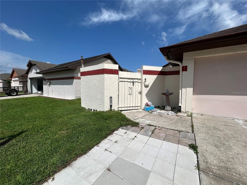 7029 Drury St, Tampa, FL 33635