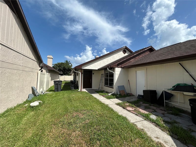 7029 Drury St, Tampa, FL 33635