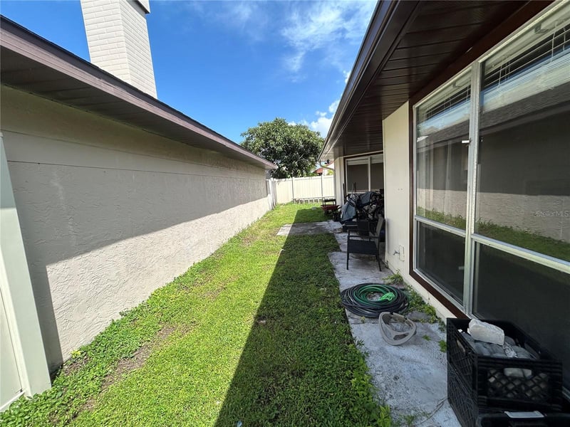 7029 Drury St, Tampa, FL 33635