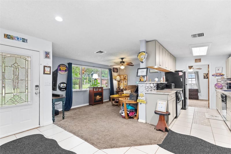 1807 Carlton Dr, Clearwater, FL 33759