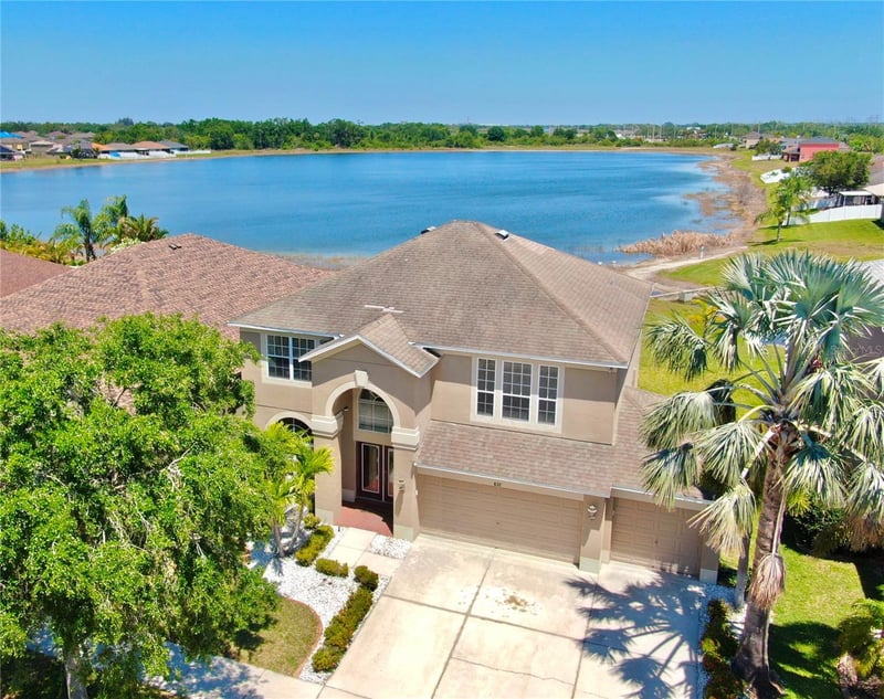 632 Tanana Fall Dr, Ruskin, FL 33570