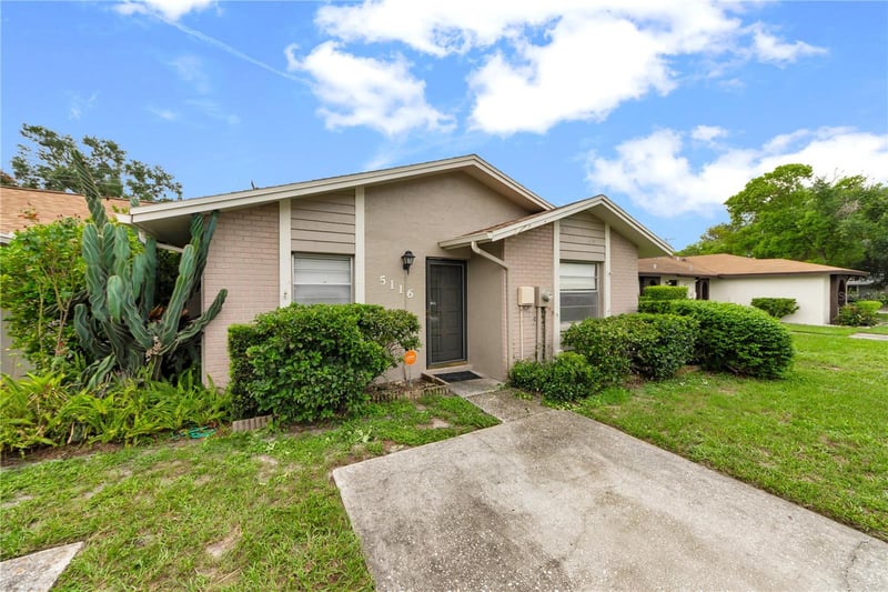 5116 Lesher Ct, Tampa, FL 33624