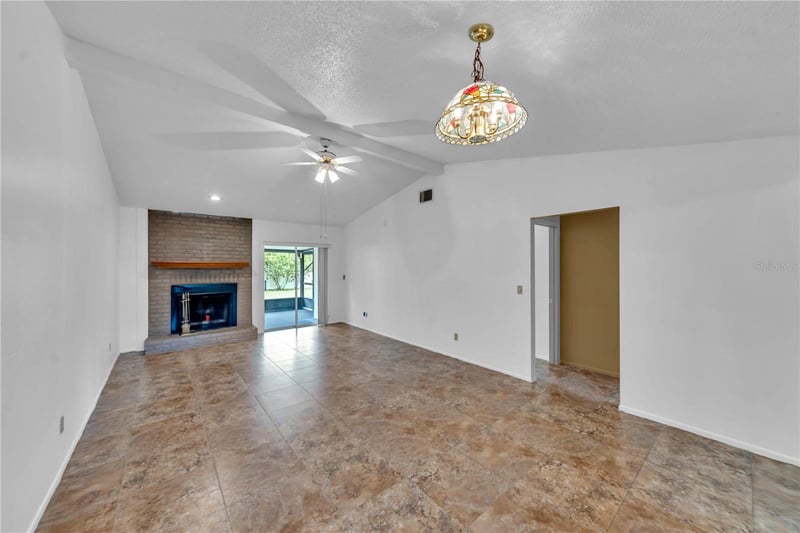5116 Lesher Ct, Tampa, FL 33624