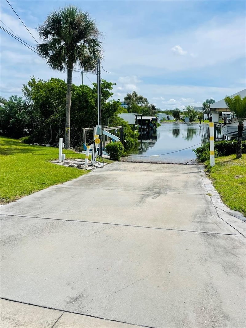 11 Tennessee St, Palmetto, FL 34221