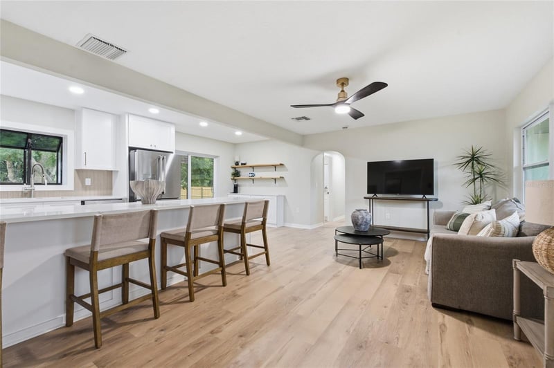 809 Woodcrest Ave, Clearwater, FL 33756