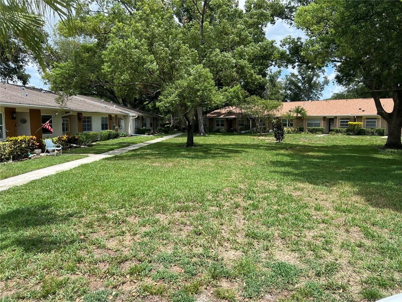 2297 Lark Cir #C, Palm Harbor, FL 34684