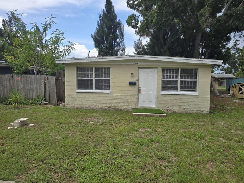 4426 13th Ave, St Petersburg, FL 33711