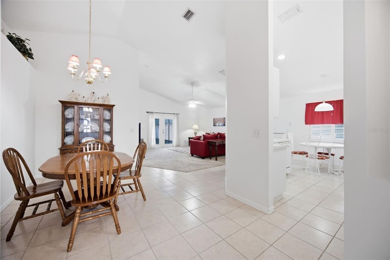 860 Rocky Mountain Ct, Valrico, FL 33594