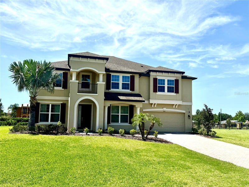 9307 Parisian Ct, Seffner, FL 33584