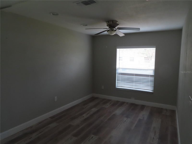 1215 Windsor Cir, Brandon, FL 33510