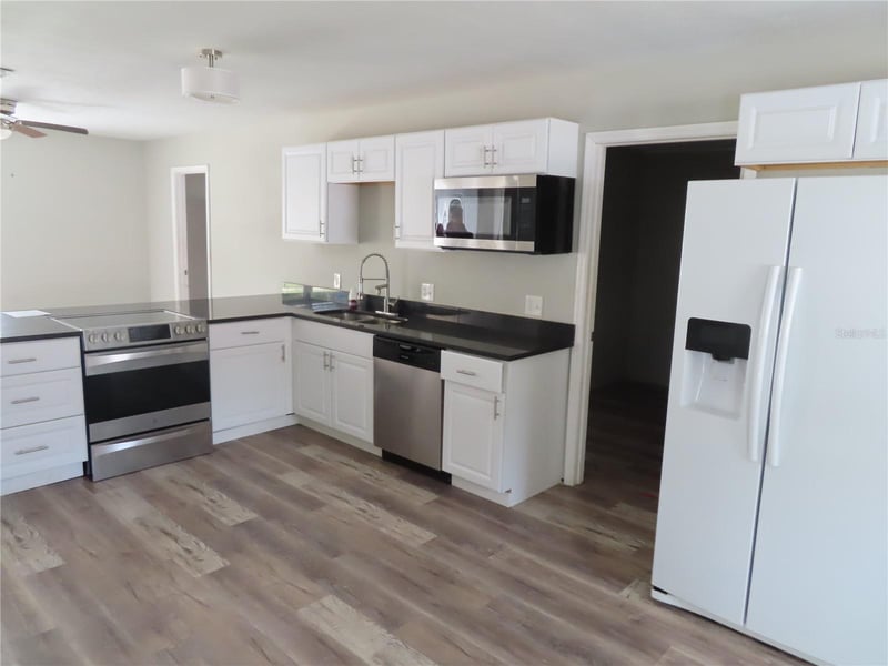 1215 Windsor Cir, Brandon, FL 33510