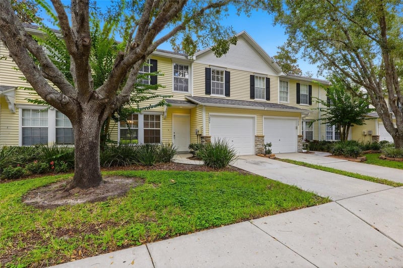 3006 Amber Oak Dr, Valrico, FL 33594