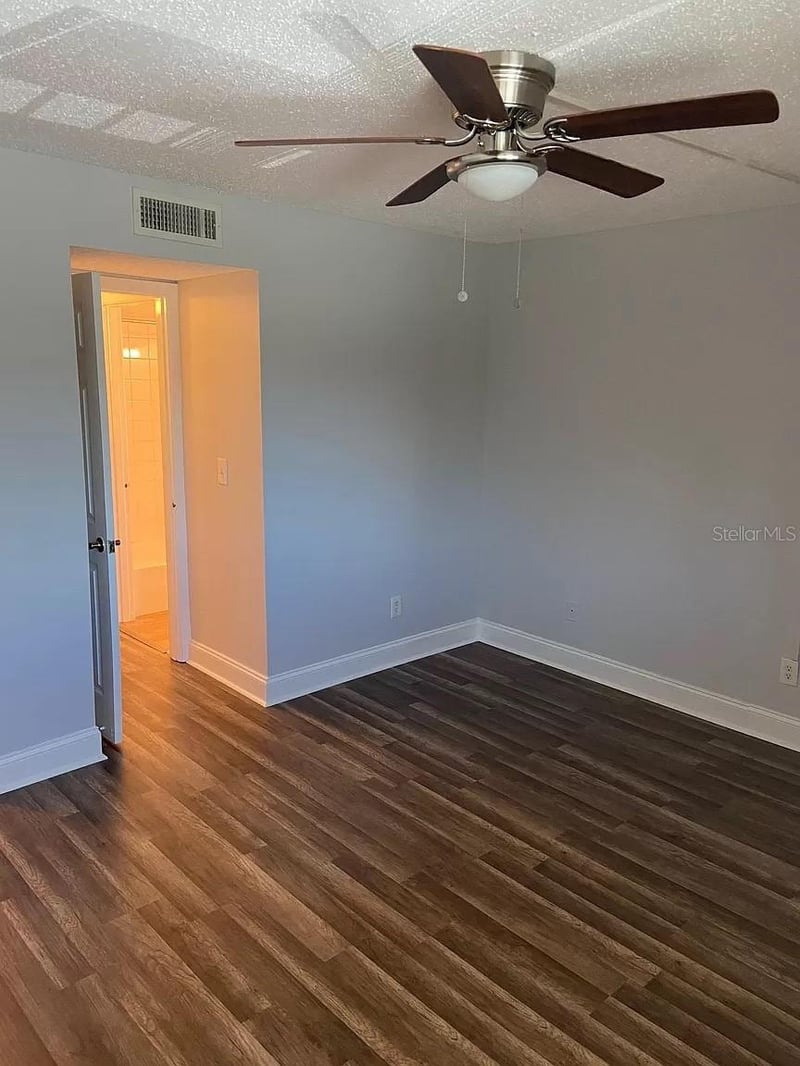 6308 Newtown Cir #8B1, Tampa, FL 33615
