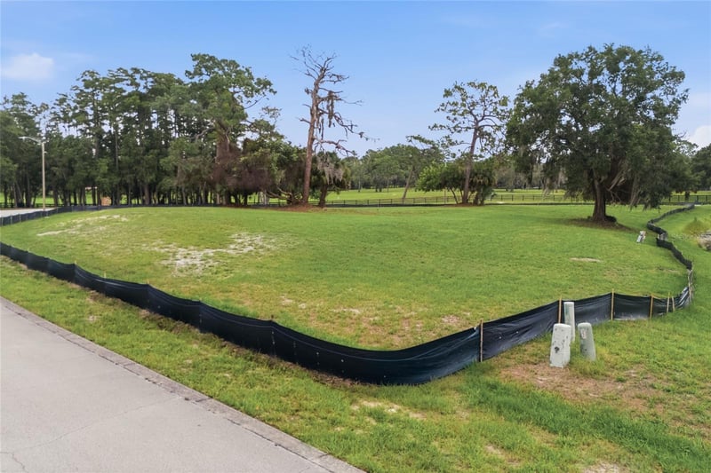 520 Austin Dr, Tarpon Springs, FL 34688