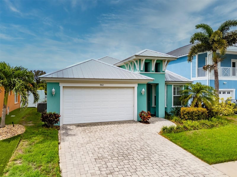 562 Bimini Bay Blvd, Apollo Beach, FL 33572