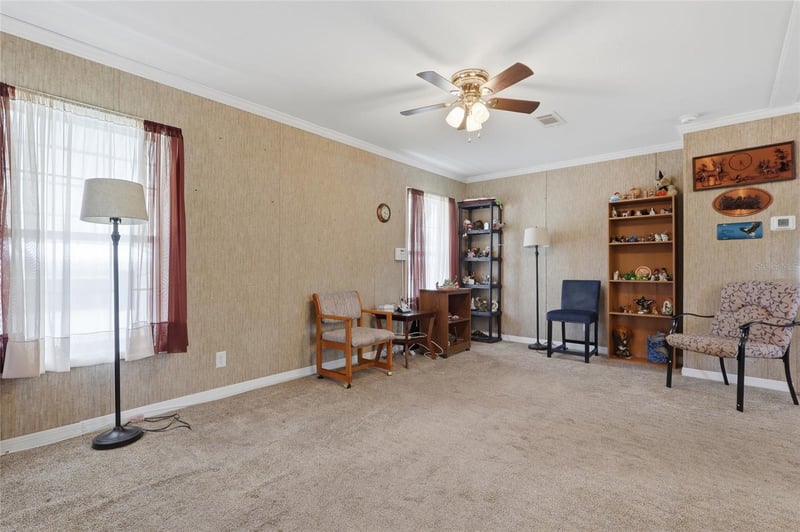 38745 New Jersey Ave, Zephyrhills, FL 33542