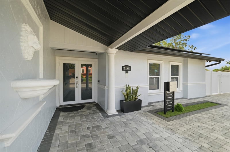 7101 Shenandoah Ct, Tampa, FL 33615