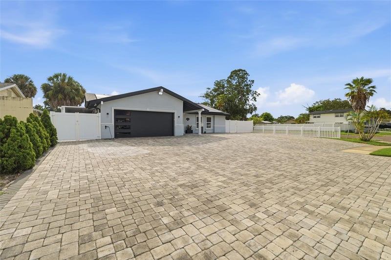 7101 Shenandoah Ct, Tampa, FL 33615