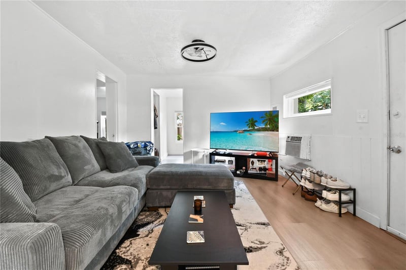 725 New York St, Clearwater, FL 33756