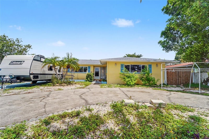 9735 50th Ave, Madeira Beach, FL 33708