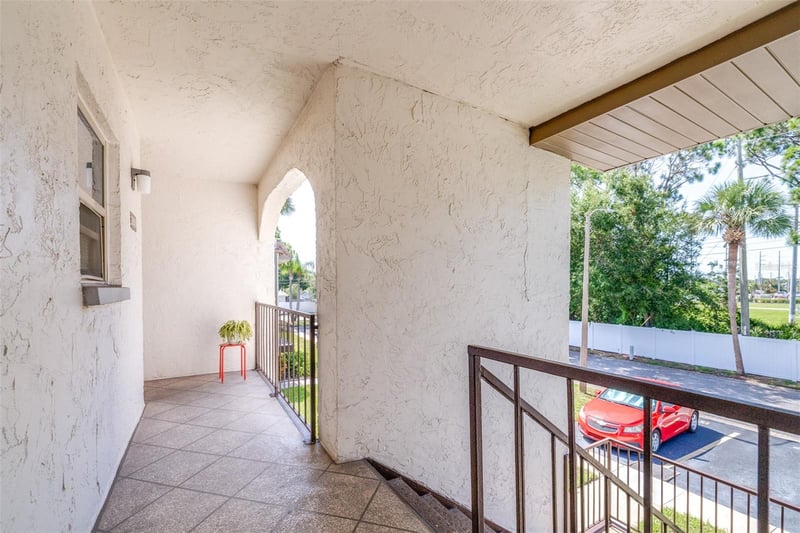 7701 Starkey Rd #528, Seminole, FL 33777