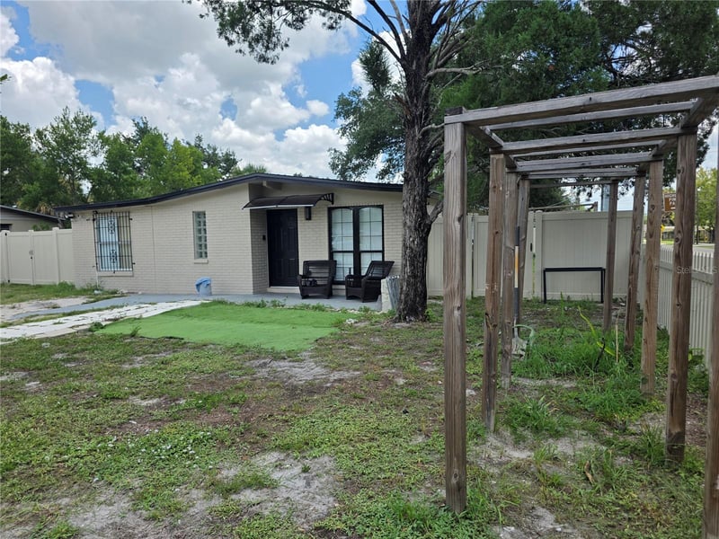 3001 45th St, Tampa, FL 33605