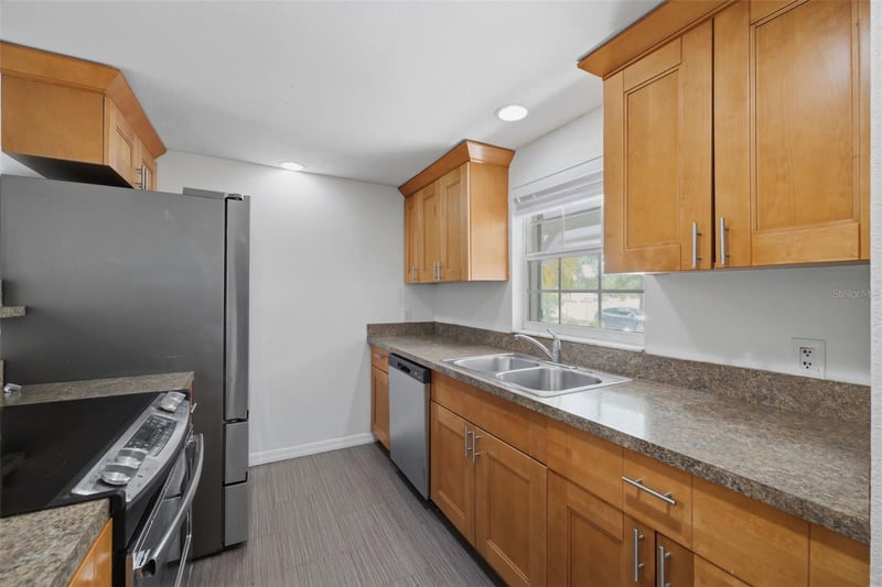 2804 Applewood Dr, Clearwater, FL 33759