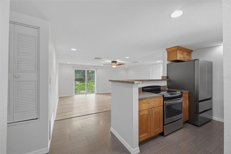 2804 Applewood Dr, Clearwater, FL 33759