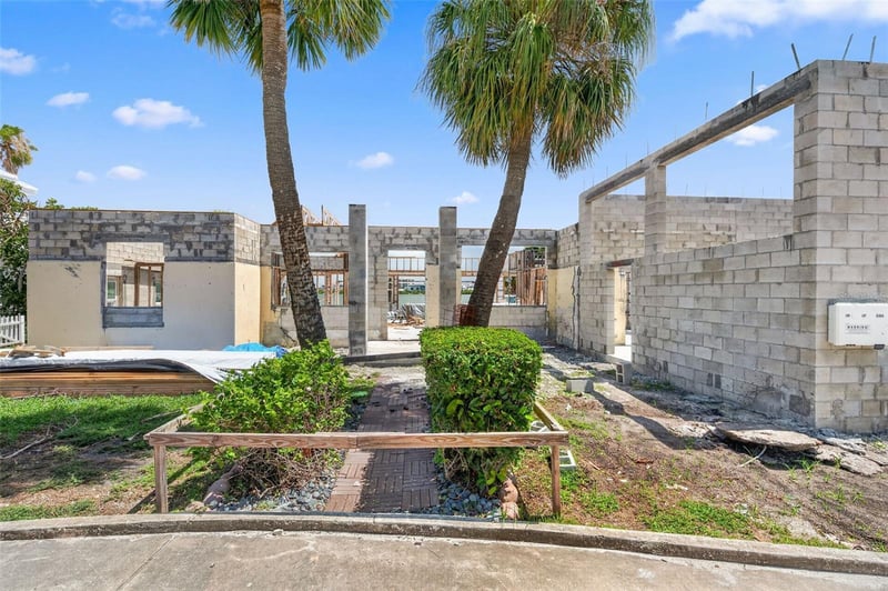 246 Bayside Dr, Clearwater Beach, FL 33767