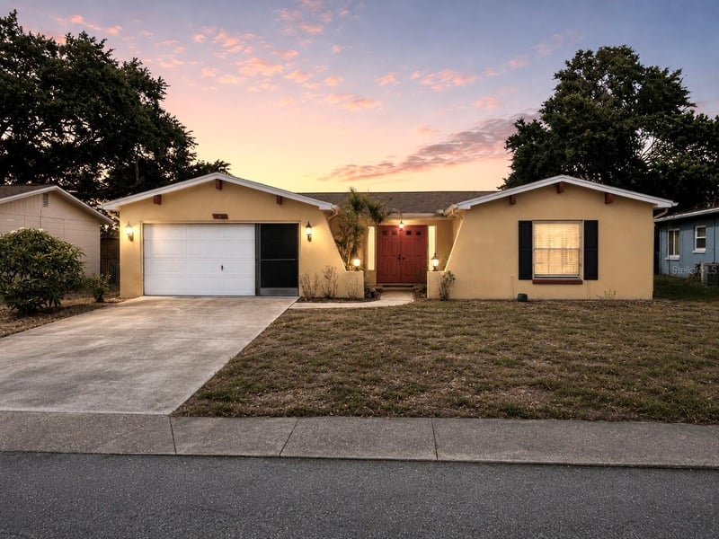 8433 Moulton Dr, Port Richey, FL 34668