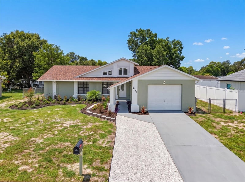 9043 Westby Ln, Port Richey, FL 34668