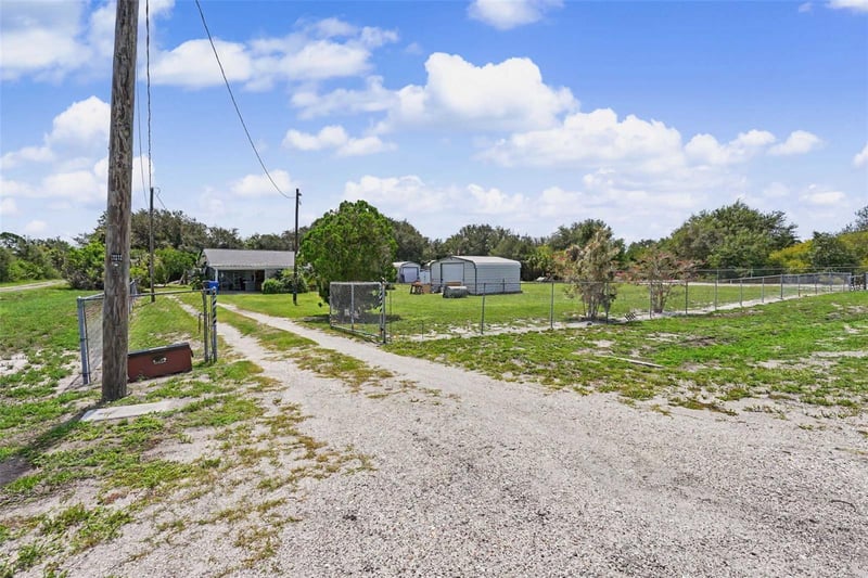 12102 Bullfrog Creek Rd, Gibsonton, FL 33534