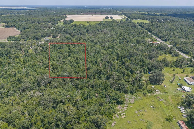 18525 672 Hw, Lithia, FL 33547