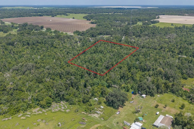 18525 672 Hw, Lithia, FL 33547