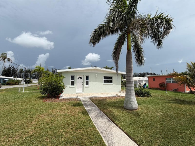 3803 117th St W, Bradenton, FL 34210