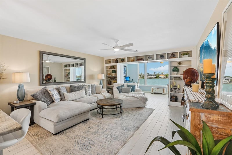 770 Island Way #N204, Clearwater, FL 33767
