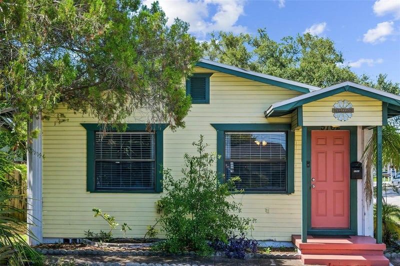 5762 2nd Ave, St Petersburg, FL 33710